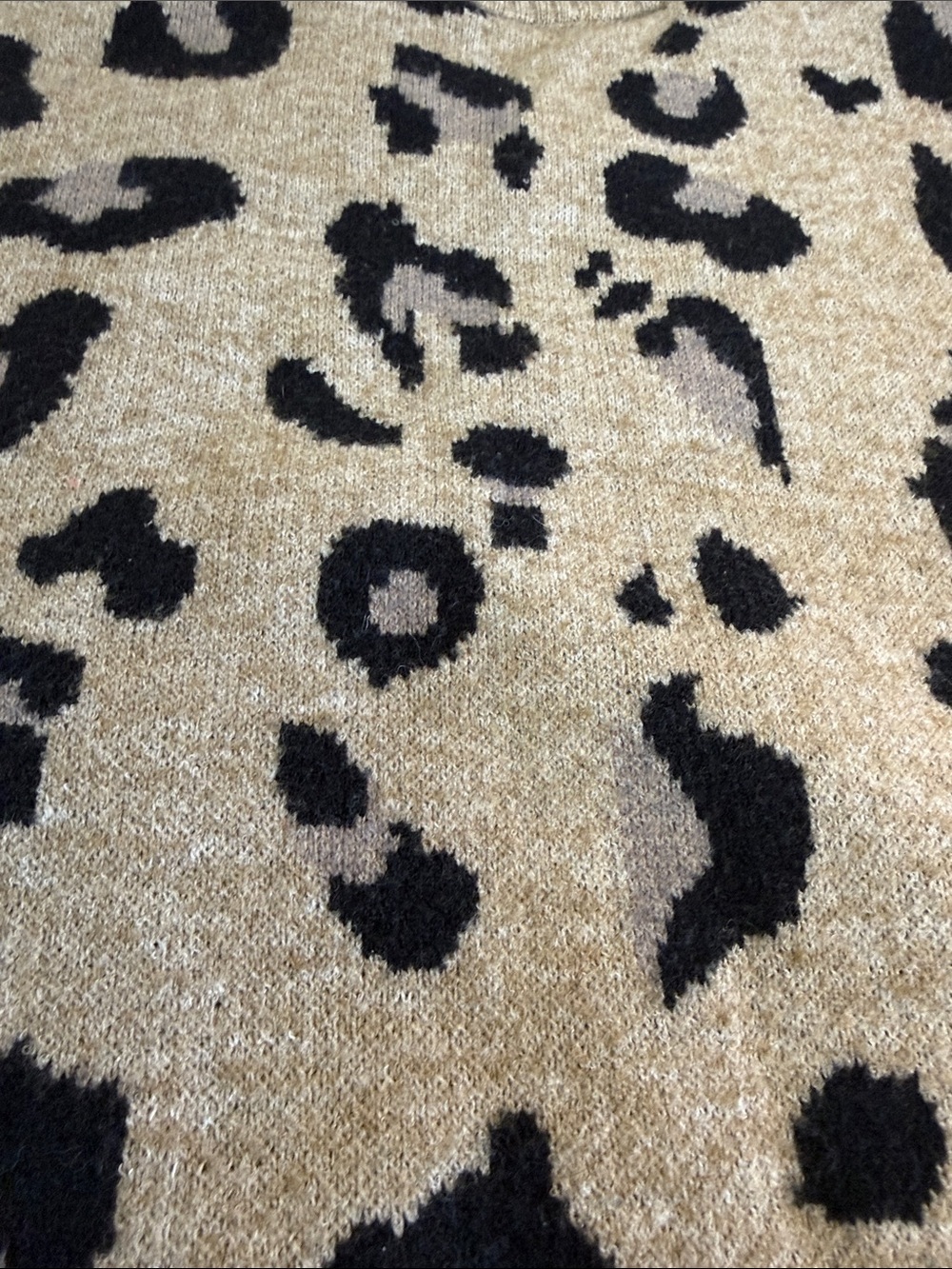 Anna & Ava Beige and Black Leopard V-Neck Sweater Vest one size fits most - Picture 7 of 7